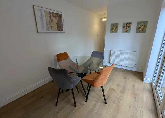 Ensuite In Normanby *